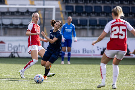 Bläddra bland fler bilder av Football, UEFA Women's Champions League, Arsenal - Paris FC