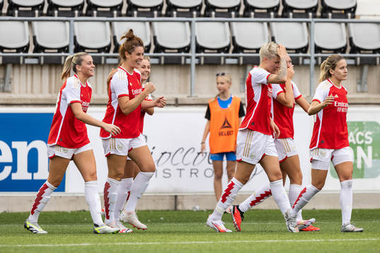 Jen Beattie of Arsenal celebrates