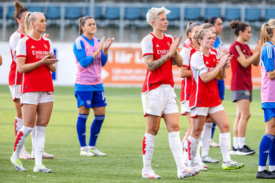Stina Blackstenius and Lina Hurtig of Arsenal look dejected