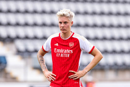 Lina Hurtig of Arsenal looks dejected