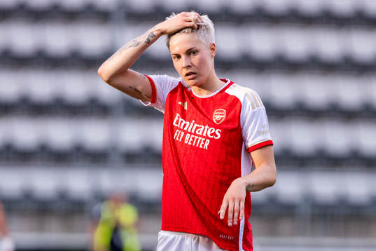 Lina Hurtig of Arsenal looks dejected