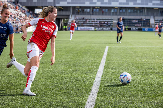 Cloé Lacasse of Arsenal