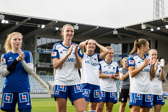 IFK Norrköpings spelare jublar