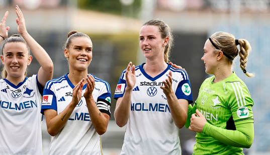 IFK Norrköpings Chelsie Dawber och My Cato jublar