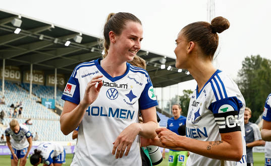 IFK Norrköpings Chelsie Dawber och My Cato strax före