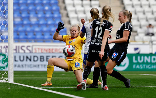 IK Uppsalas målvakt Milla-Maj Majasaari