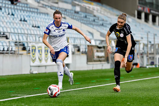 IFK Norrköpings Chelsie Dawber och IK Uppsalas Julia