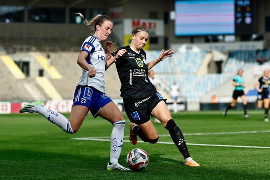 IFK Norrköpings Chelsie Dawber och IK Uppsalas Julia