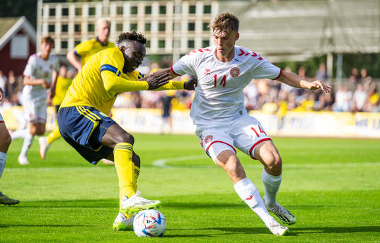 Kalipha Jawla of Sweden and Mikkel Kristensen of Denmark