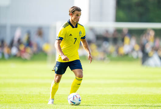 Simon Sjöholm of Sweden