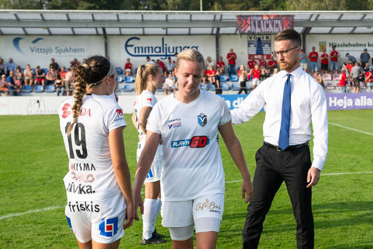 Växjö DFFs huvudtränare Olof Unogård, Larkin Russel 0ch