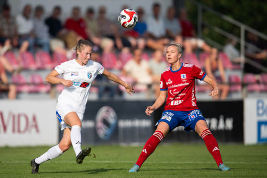 Vittsjös Kajsa Lind och Växjö DFFs Juliette Mikaela