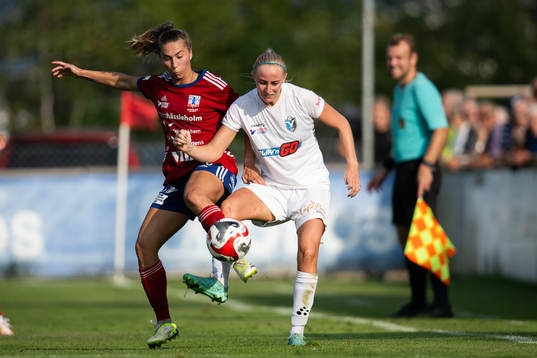 Vittsjös Sarah Stratigakis och Växjö DFFs Hanna Stokki