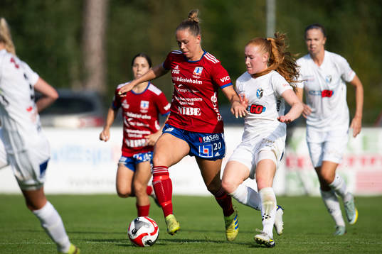 Vittsjös Hanna Ekengren och Växjö DFFs Tilde Johansson