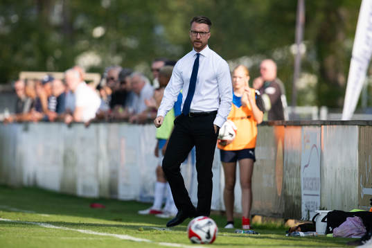 Växjö DFFs huvudtränare Olof Unogård