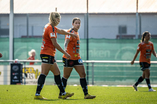 Kristianstads Hlin Eiriksdottir och Tabitha Michelle