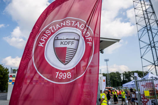 Kristianstads logotype på en flagga