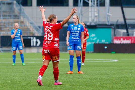 Örebros Maja Bodin jublar
