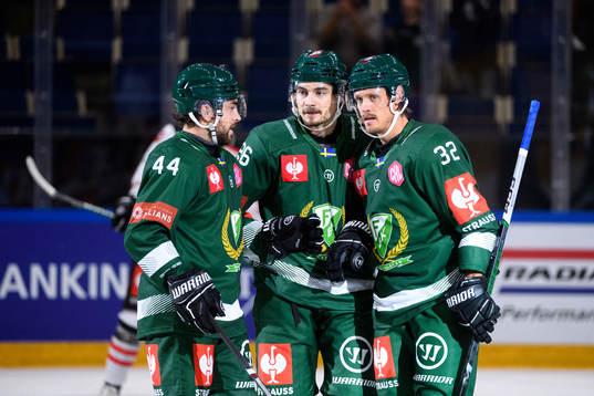 David Tomasek of Färjestad celebrates