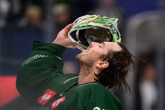 Goalkeeper Max Lagace of Färjestad