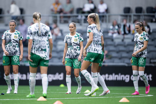 Hammarbys spelare värmer upp