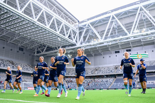 Djurgårdens spelare värmer upp