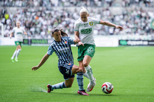 Djurgårdens Alexsandra Lobanova  och Hammarbys Jonna