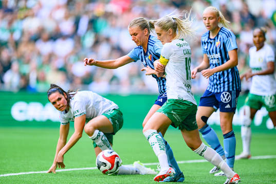 Djurgårdens Matilda Plan och Hammarbys Alice Carlsson