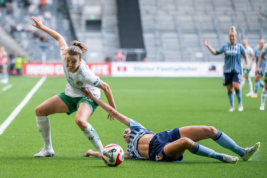 Hammarbys Emma Westin och Djurgårdens Beata Kollmats