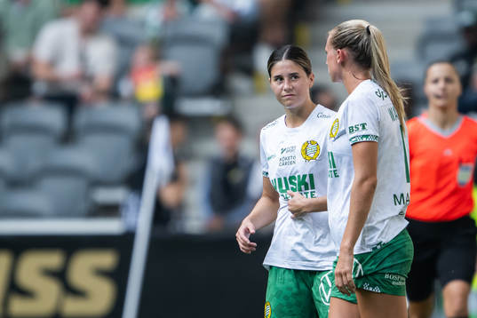 Hammarbys Kyra Cooney-Cross och Ellen Wangerheim