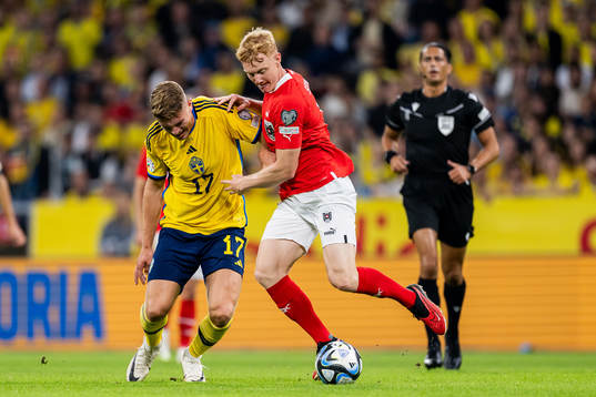 Viktor Gyökeres of Sweden and Nicolas Seiwald of Austria