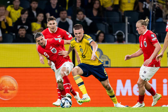 Marcel Sabitzer of Austria and Emil Holm of Sweden