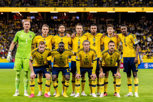 The starting eleven of Sweden pose for a team photo