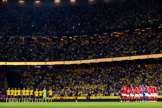 Players of Sweden and of Austria