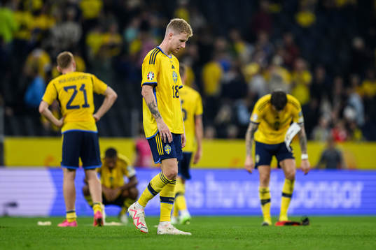 Samuel Gustafson of Sweden looks dejected