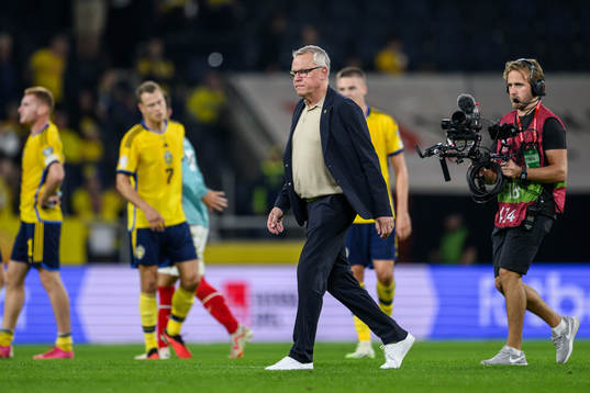 Head coach Janne Andersson of Sweden looks dejected