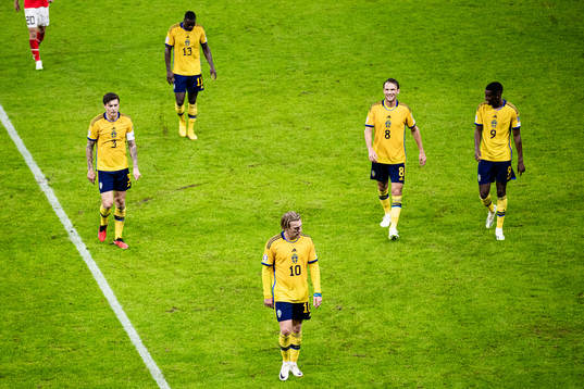 Victor Nilsson Lindelöf, Ken Sema during, Albin Ekdal,