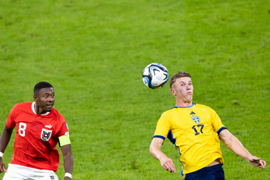 David Alaba of Austria and Viktor Gyökeres of Sweden