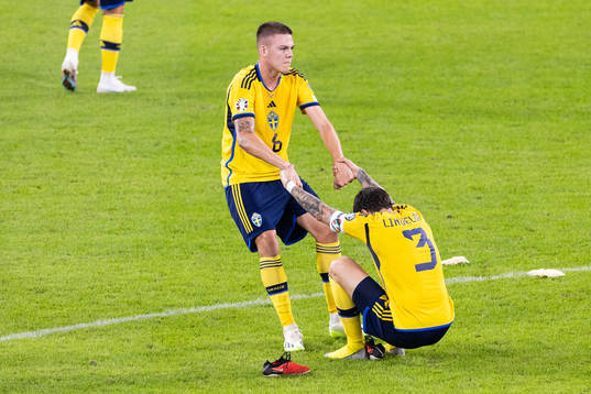 Emil Holm and Victor Nilsson Lindelöf of Sweden look