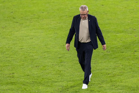Head coach Janne Andersson of Sweden looks dejected