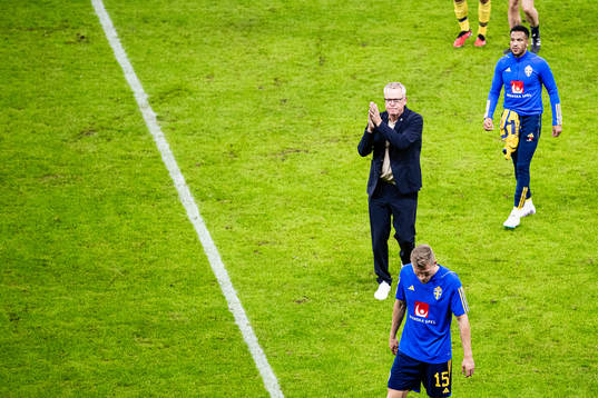 Head coach Janne Andersson of Sweden looks dejected