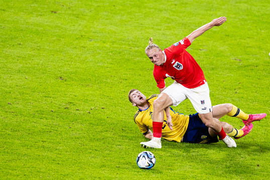 Dejan Kulusevski of Sweden and Xaver Schlager Xaver Schlager