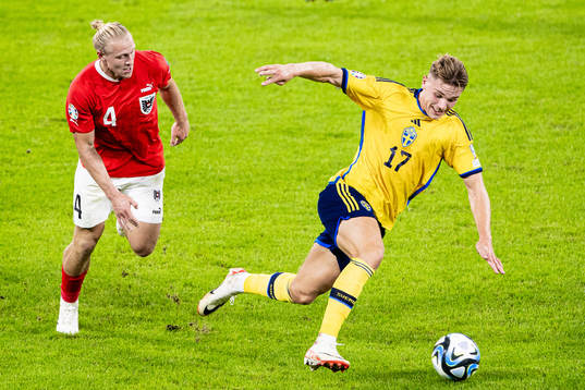 Xaver Schlager of Austria and Viktor Gyökeres of Sweden