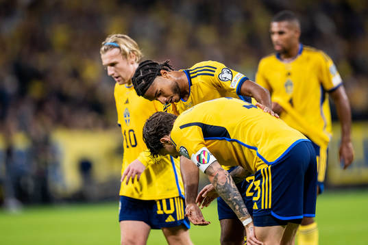 Jens-Lys Cajuste and Victor Nilsson Lindelöf of Sweden