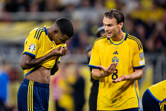 Alexander Isak and Albin Ekdal of Sweden looks dejected