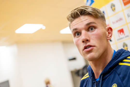 Viktor Gyökeres of Sweden