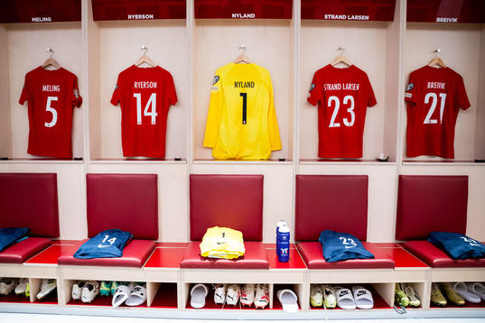 The kits of Birger Meling, Julian Ryerson, goalkeeper