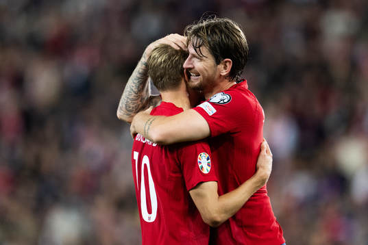 Martin Ødegaard celebrate with Stefan Strandberg of Norway