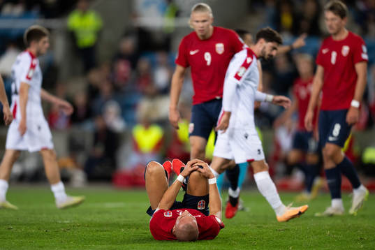 Leo Skiri Østigård of Norway in pain