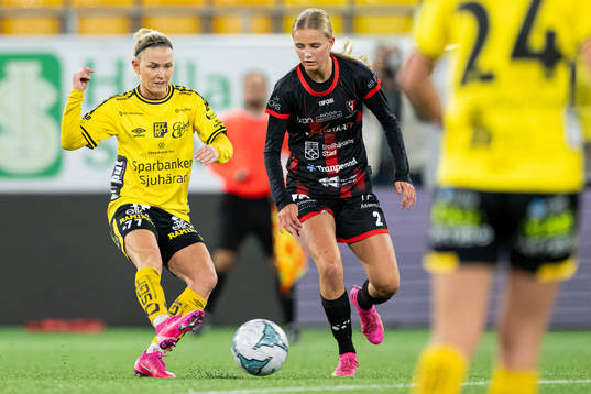 Elfsborgs Sara Jardving och Trollhättans Leia Drougge